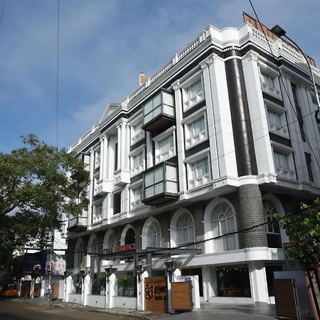 Hotel Rathna Residency - Near Us Consulate Madrás Exterior foto
